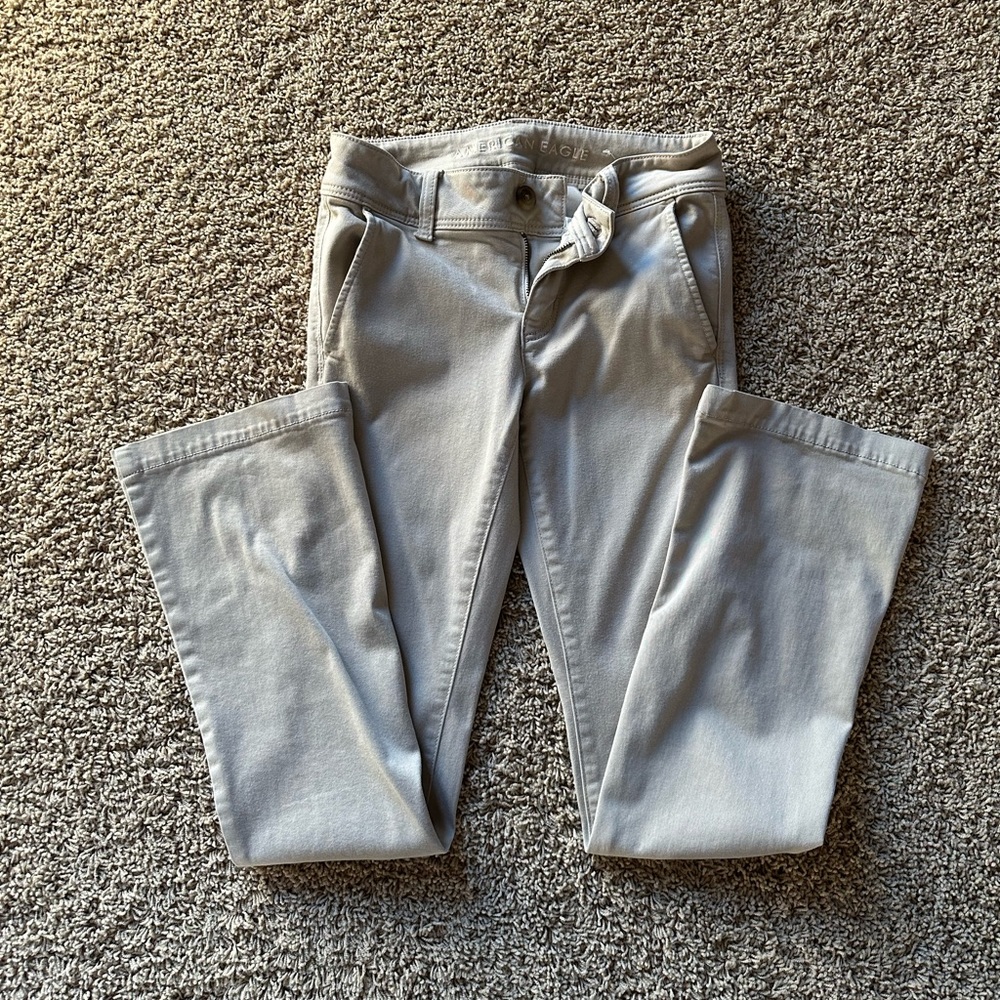 American Eagle Kick Boot Super Stretch Women’s Khaki, size 0 short